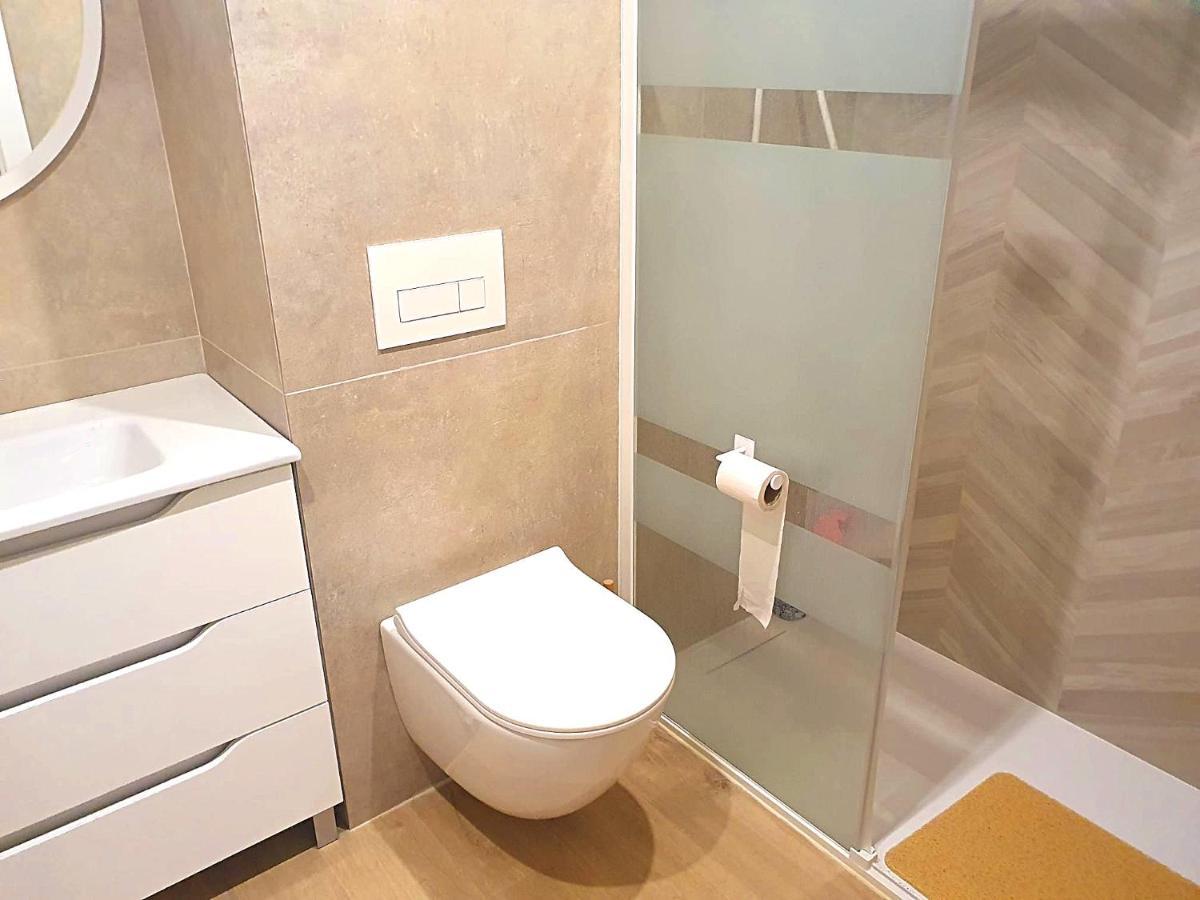First Line Beach Beautiful Two Bedrooms เบนิดอร์ม ภายนอก รูปภาพ