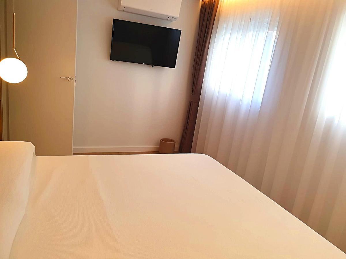 First Line Beach Beautiful Two Bedrooms เบนิดอร์ม ภายนอก รูปภาพ